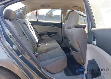 2011 Honda Accord 2.4 Lx z USA, uszkodzony, nr VIN 1HGCP2F3XBA132817